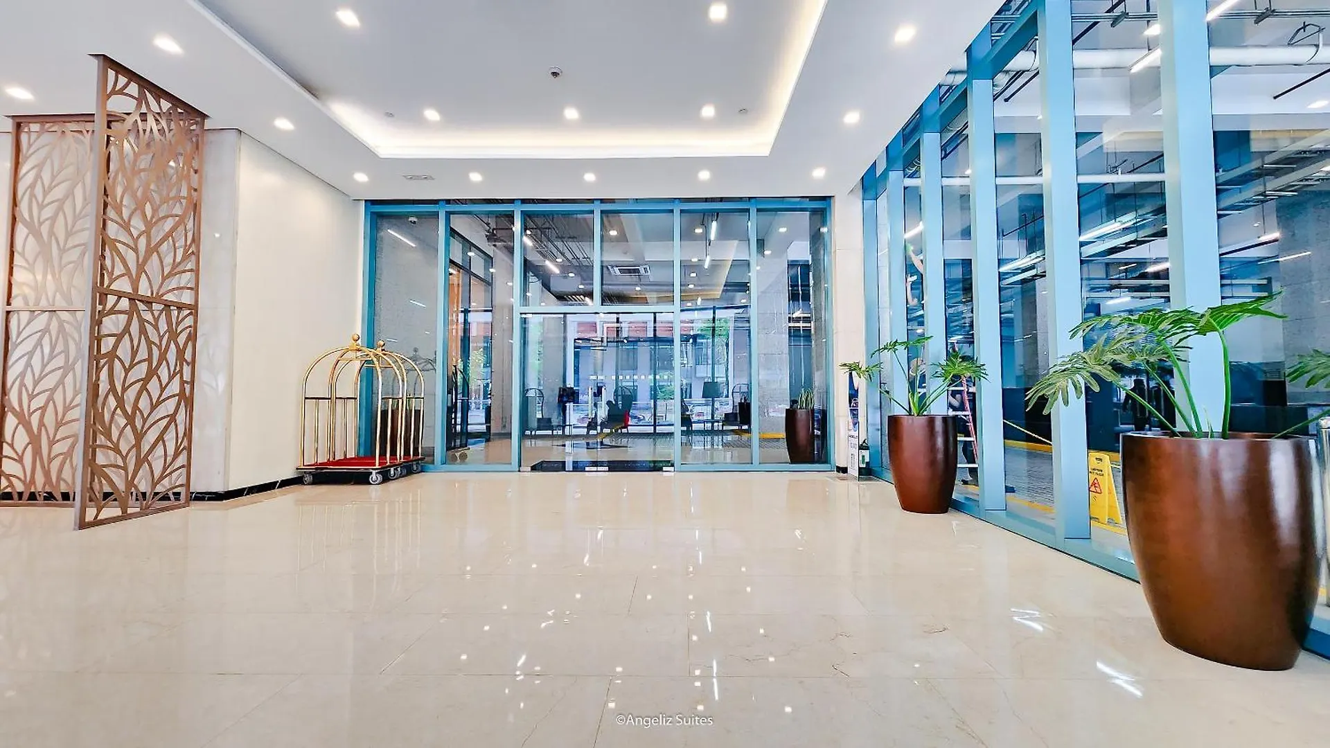 Apartment Angeliz Suites, Spacious Open Plan And Spectacular View At The 19Th, Walk To Uptown Mall Manila