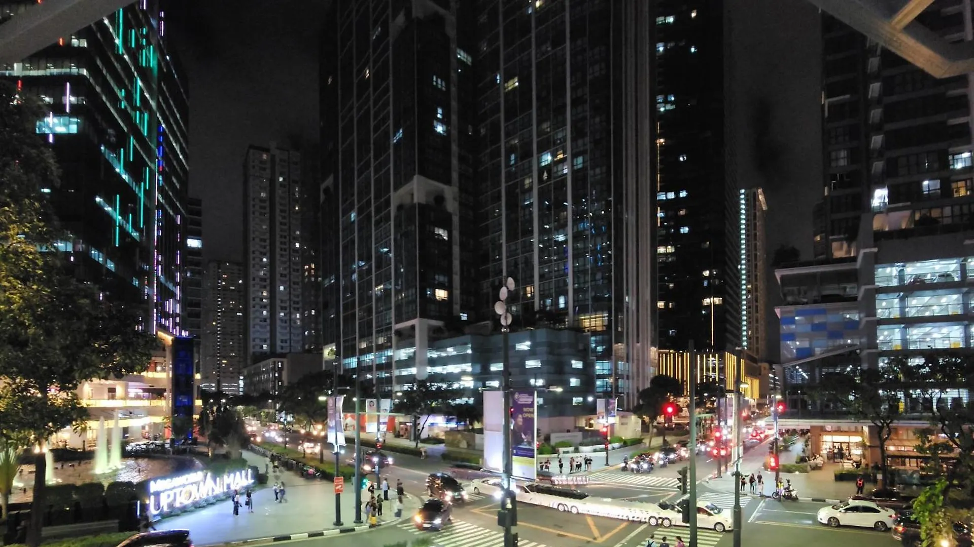 Apartment Angeliz Suites, Spacious Open Plan And Spectacular View At The 19Th, Walk To Uptown Mall Manila Philippines