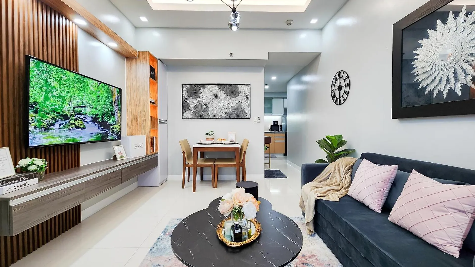 Apartment Angeliz Suites, Spacious Open Plan And Spectacular View At The 19Th, Walk To Uptown Mall Manila